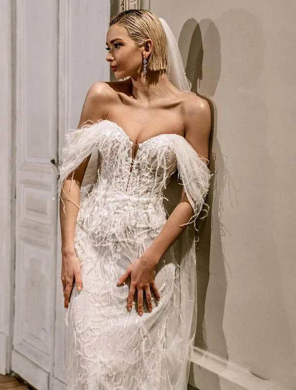 Jazzy Feather Embroidered White Wedding Dress