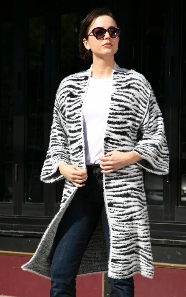 JP2189 Animal Print Fuzzy Soft Cardigan